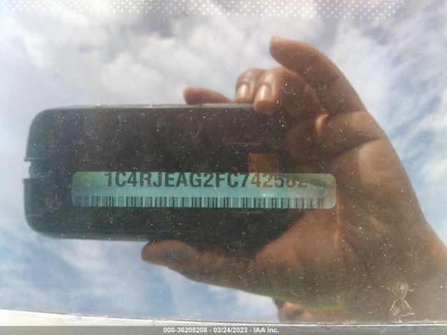 1C4RJEAG2FC742582 Jeep Grand Cherokee Altitude