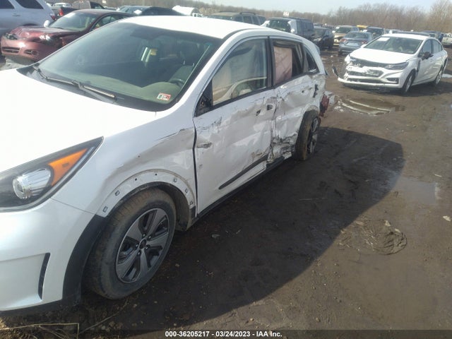 2018 Kia Niro, VIN: KNDCB3LC1J5140402