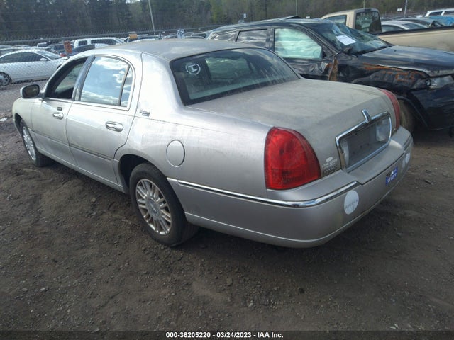 Lincoln Town Car Limited 2008 2LNHM82V88X640996 Image 4