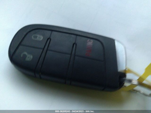 3C4PDCAB5JT384527 Dodge JOURNEY SE