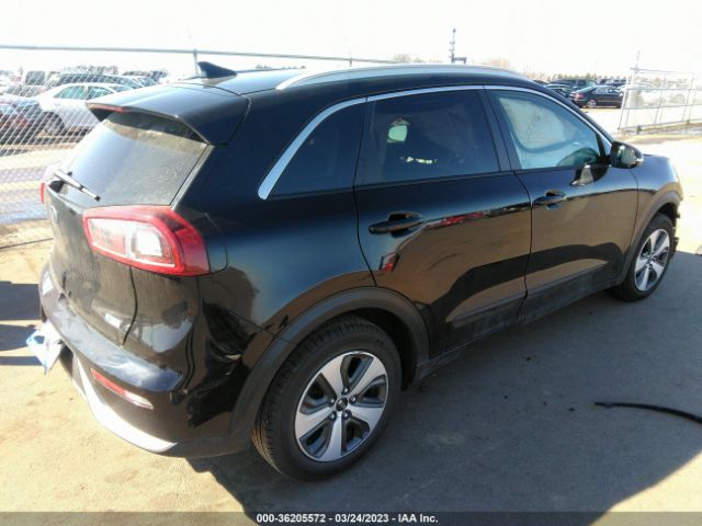KNDCC3LC8H5068024 KIA NIRO EX