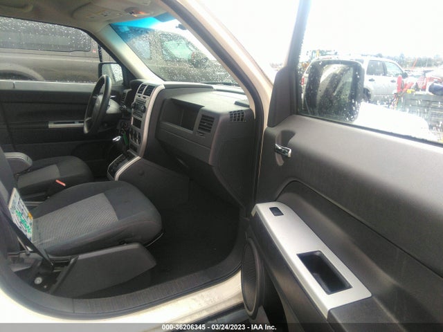 2008 JEEP PATRIOT SPORT VIN: 1J8FT28W08D651857