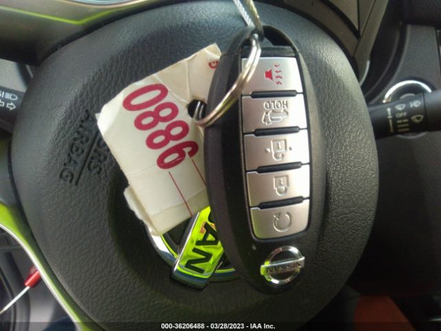 JN8AT2MT5JW489848 Nissan Rogue Sl