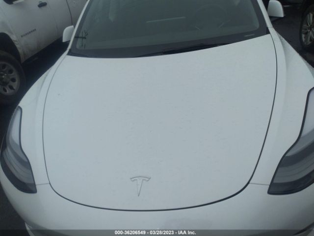 5YJ3E1EA4PF413637 Tesla MODEL 3