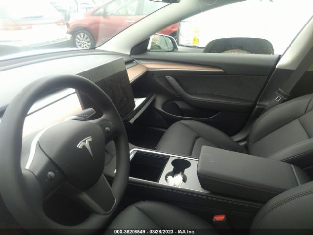 5YJ3E1EA4PF413637 Tesla MODEL 3
