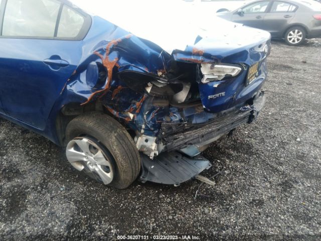 3KPFK4A77JE220364 KIA FORTE LX