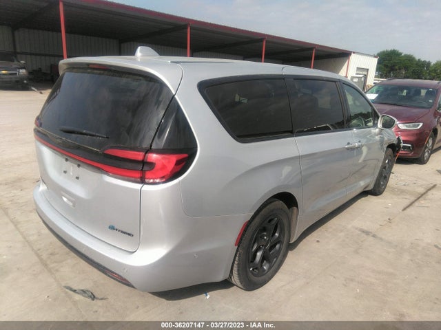 2022 Chrysler Pacifica Hybrid, VIN: 2C4RC1S77NR160985