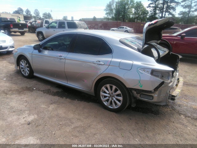 Toyota CAMRY LE 2018 4T1B11HK4JU648321 Image 3