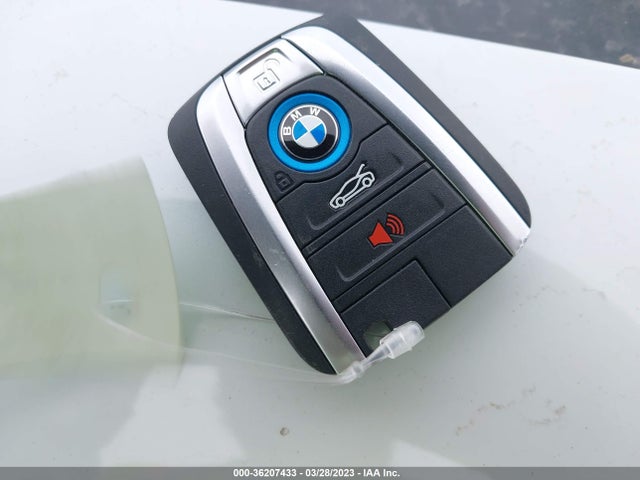 2016 BMW i8, VIN: WBY2Z2C55GV676098