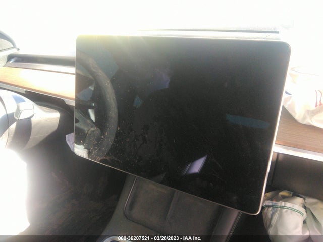 Tesla Model Y Long Range 2021 5YJYGDEE8MF204594 Image 7