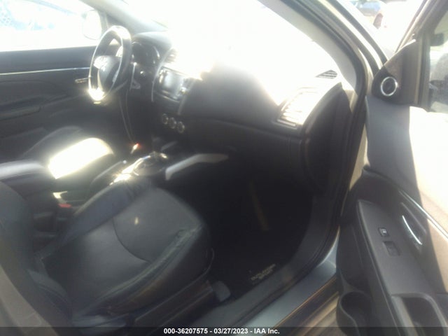 4A4AR4AU6EE015110 Mitsubishi Outlander Sport Se