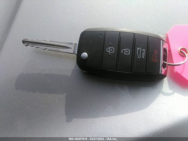 3KPFK4A74HE114075 KIA FORTE LX