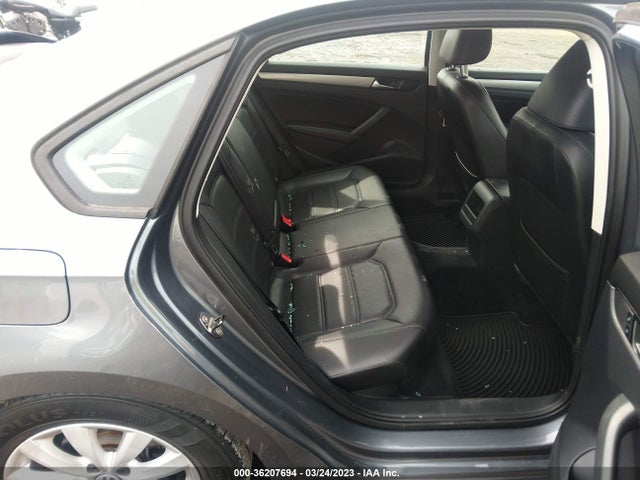1VWAT7A37EC066352 Volkswagen Passat Wolfsburg Ed