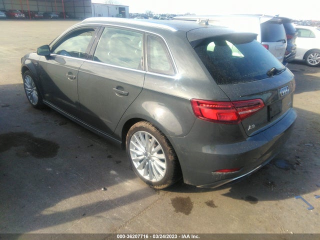 WAUTPBFF7HA085082 Audi A3 Sportback E-tron Premium Plus