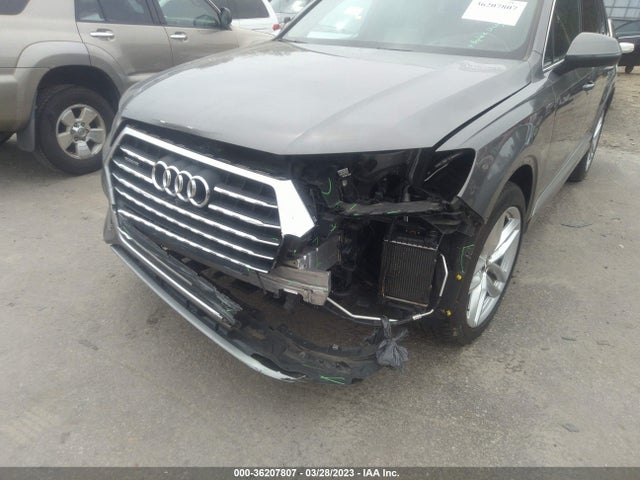 WA1VAAF70JD018077 Audi Q7 Prestige