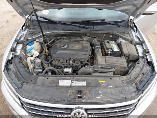 1VWBS7A32GC051753 Volkswagen Passat 1.8t Se W/technology