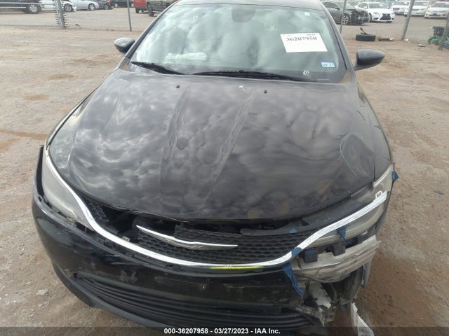 1C3CCCFB2GN146013 Chrysler 200 LX