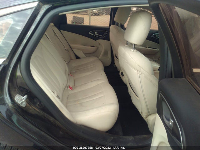 1C3CCCFB2GN146013 Chrysler 200 LX
