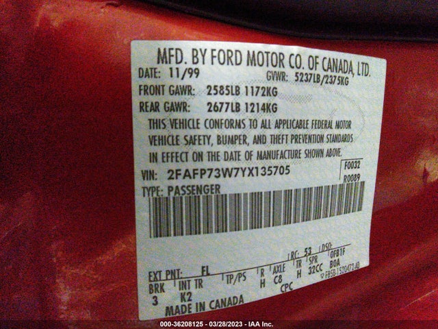 2000 FORD CROWN VICTORIA VIN: 2FAFP73W7YX135705