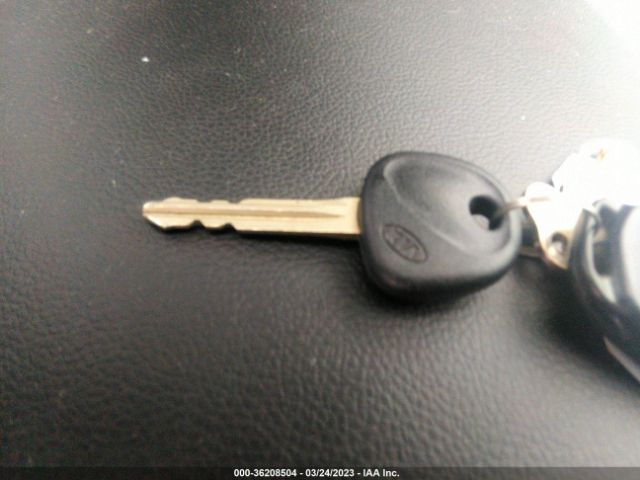 KNAFK4A65F5334001 KIA FORTE LX