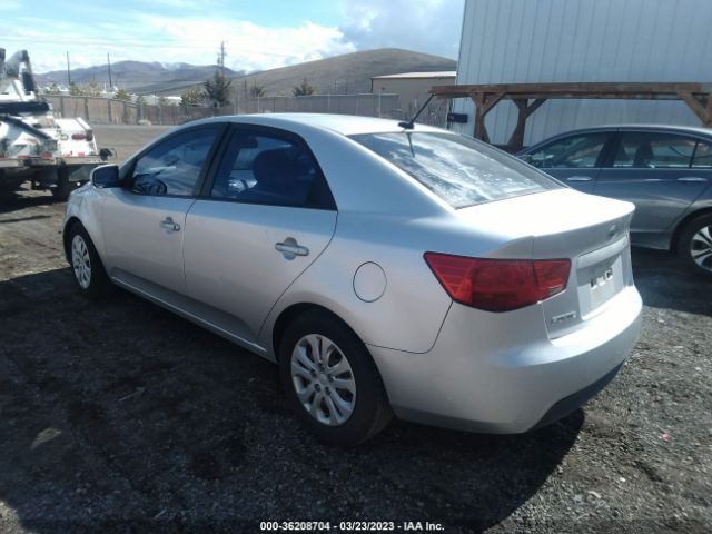 KNAFT4A2XA5040726 KIA FORTE LX