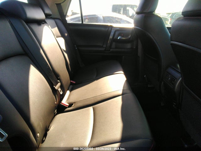 Toyota 4RUNNER SR5 2018 JTEBU5JR5J5557333 Image 8