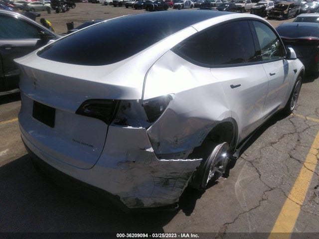 Tesla Model Y Long Range 2023 7SAYGAEEXPF622841 Image 4
