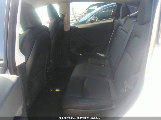 Tesla Model Y Long Range 2023 7SAYGAEEXPF622841 Image 8