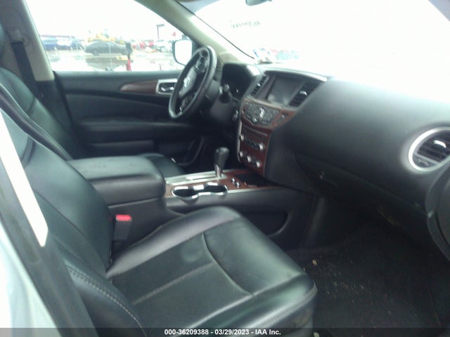 2018 NISSAN PATHFINDER PLATINUM VIN: 5N1DR2MN7JC675896