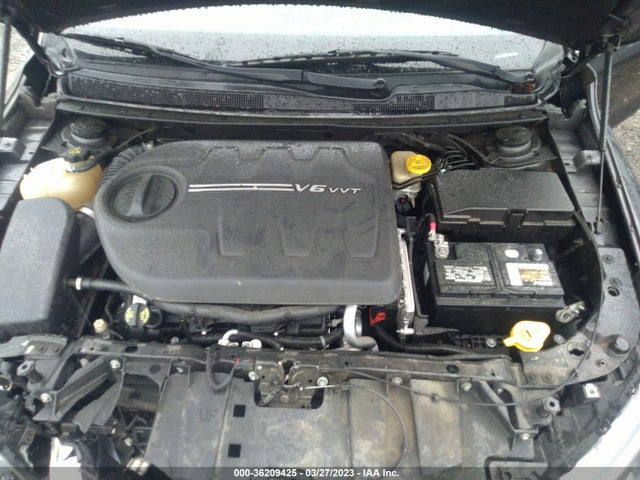 1C3CCCBG4FN673390 Chrysler 200 S