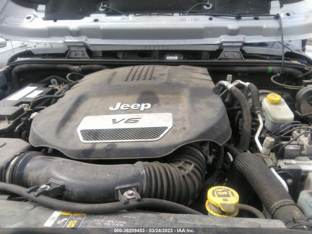 1C4HJWEG4JL900652 Jeep Wrangler Jk Unlimited Sahara