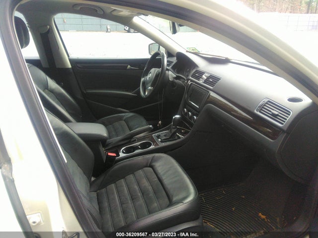 Volkswagen Passat 2014 1VWCT7A37EC053416 Image 6