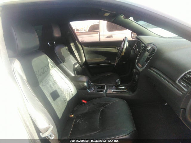 Chrysler 300 2014 2C3CCAKG6EH200960 Image 17