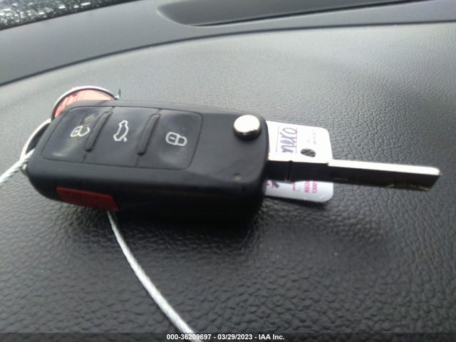 3VWD17AJ3EM313012 Volkswagen Jetta Sedan Se