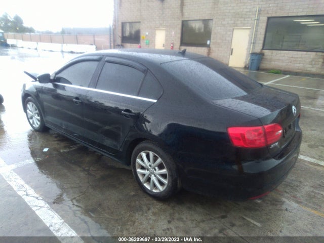 3VWD17AJ3EM313012 Volkswagen Jetta Sedan Se