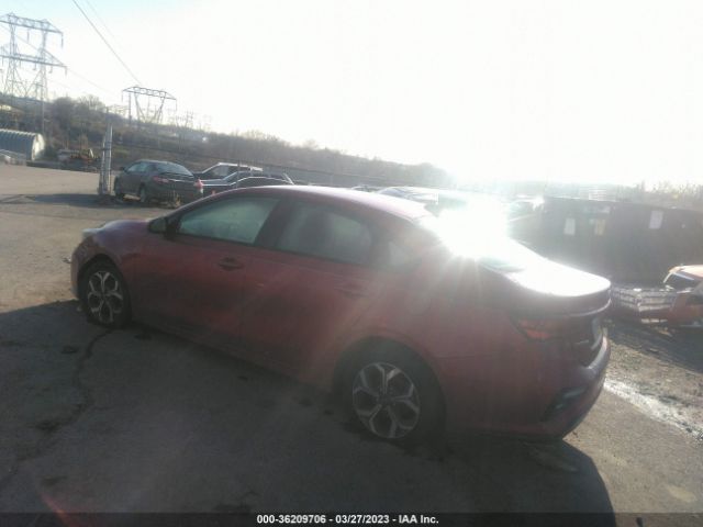 3KPF24AD8KE117686 KIA Forte Lxs
