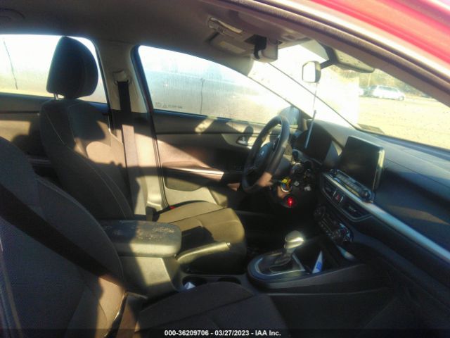 3KPF24AD8KE117686 KIA Forte Lxs
