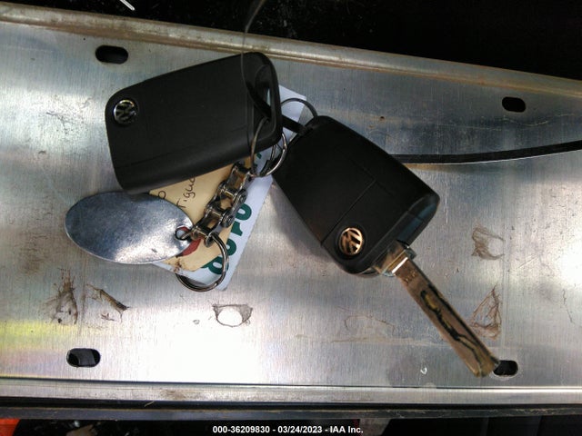 3VV0B7AX9LM082070 Volkswagen TIGUAN S