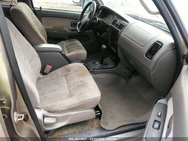 2002 TOYOTA 4RUNNER SR5 VIN: JT3GN86R020258255
