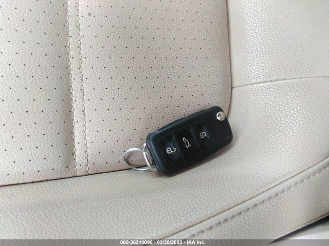 3VWLL7AJ7EM363482 Volkswagen Jetta Sedan Tdi W/premium/nav