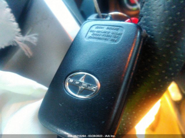 JTKJF5C72GJ019610 Scion TC