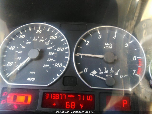 2002 BMW 3 SERIES 330CI VIN: WBABN534X2JU37892