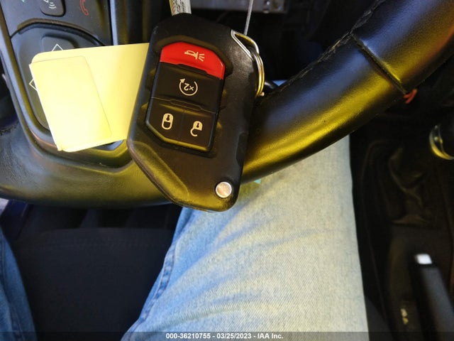1C4HJXDG0JW223203 Jeep Wrangler Unlimited Sport S