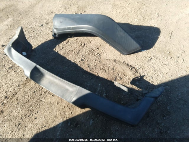 1C4HJXDG0JW223203 Jeep Wrangler Unlimited Sport S