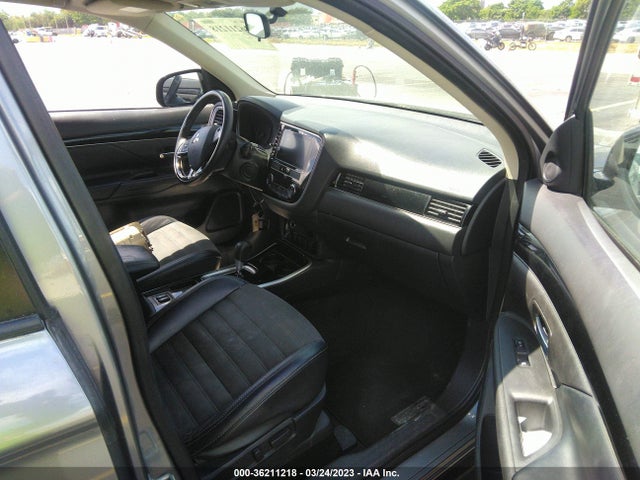 JA4AD3A38KZ033226 Mitsubishi Outlander Se/sel/le