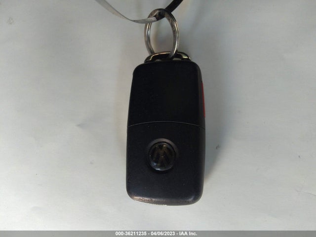 WVGAV7AX6GW582926 Volkswagen TIGUAN S