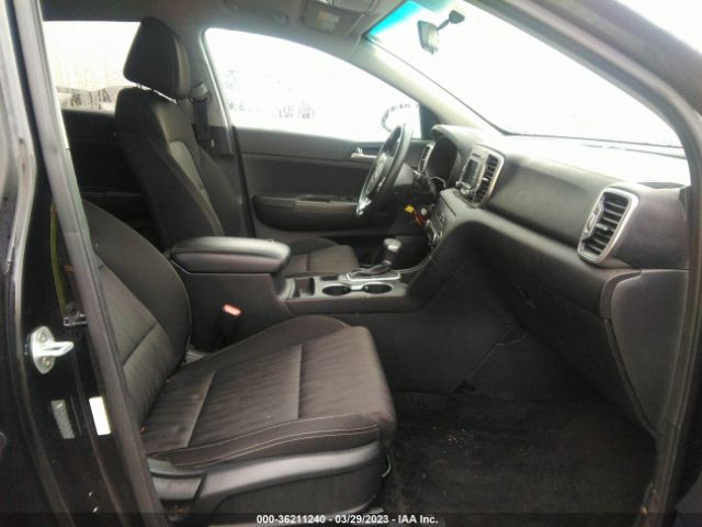 KNDPMCAC1H7097998 KIA Sportage Lx