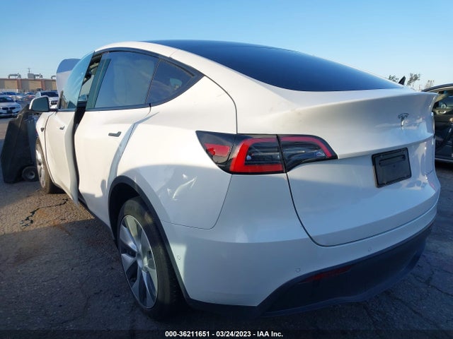 Tesla Model Y Long Range 2022 7SAYGDEE4NF392034 Image 3