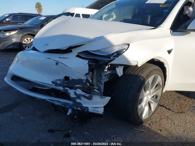Tesla Model Y Long Range 2022 7SAYGDEE4NF392034 Image 6