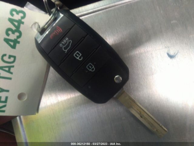 5XYPG4A35LG641542 KIA SORENTO LX